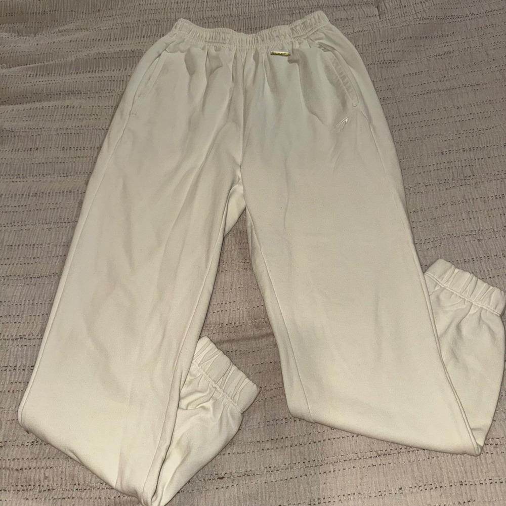 Gymshark Whitney Simmons Oversized Joggers Cream Sweatpants XS GLBT5362
